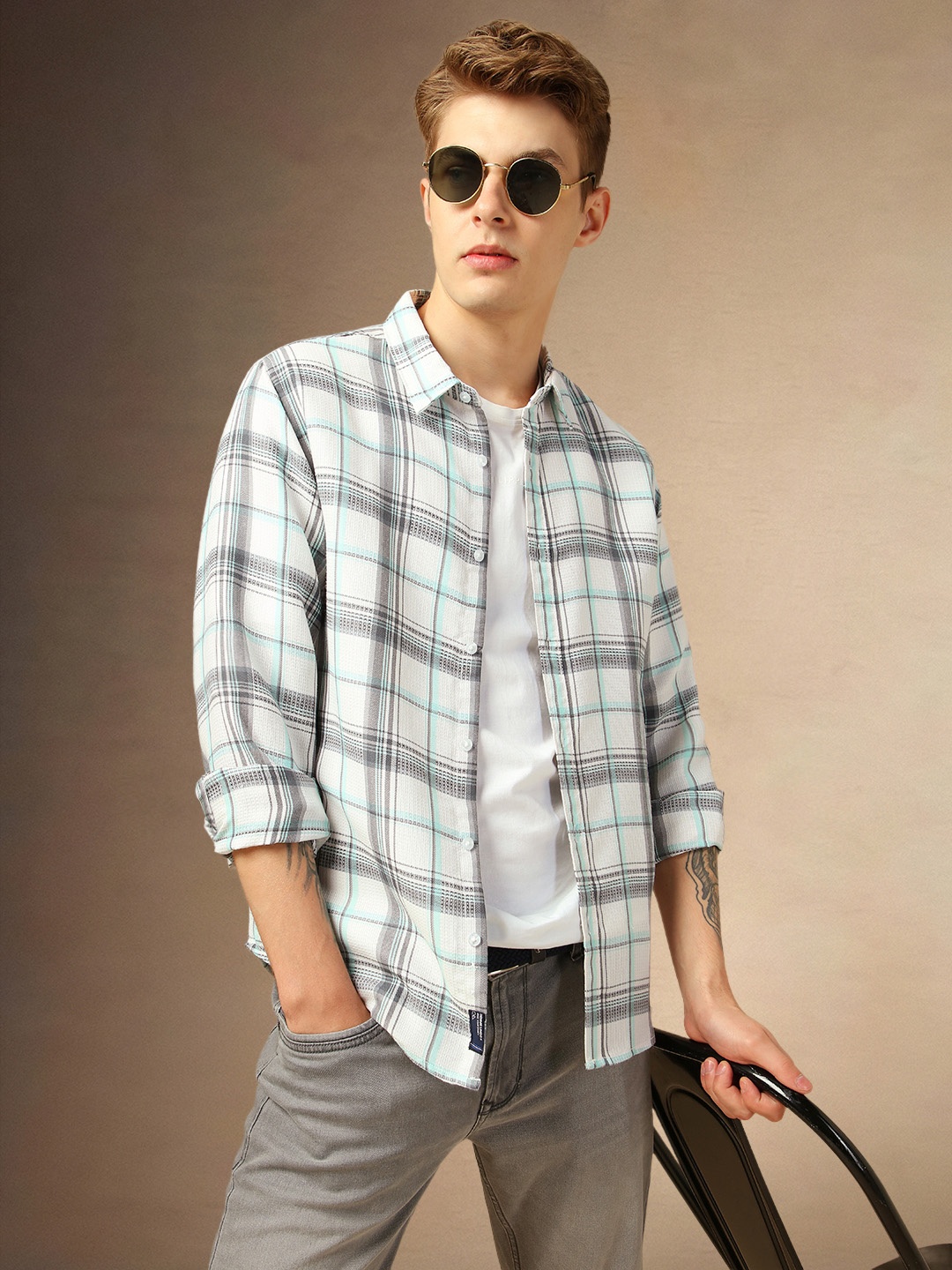 

Dennis Lingo Men Classic Relaxed Fit Tartan Checked Spread Collar Cotton Casual Shirt, Off white