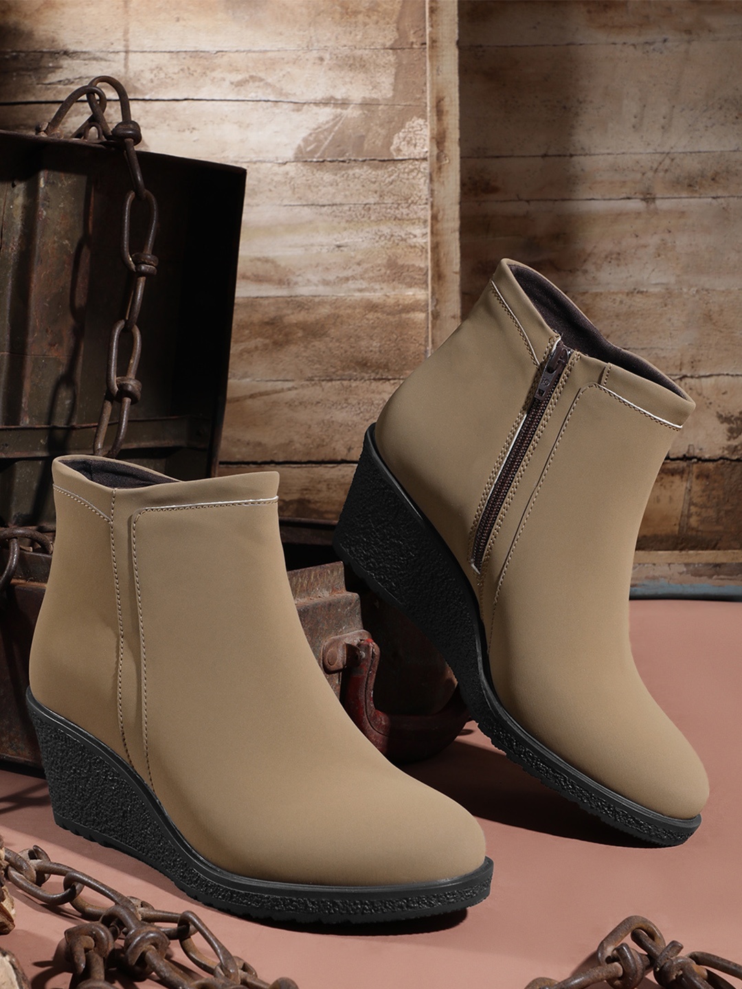 

The Roadster Life Co. Women Mid-Top Wedge Heel Regular Boots, Brown