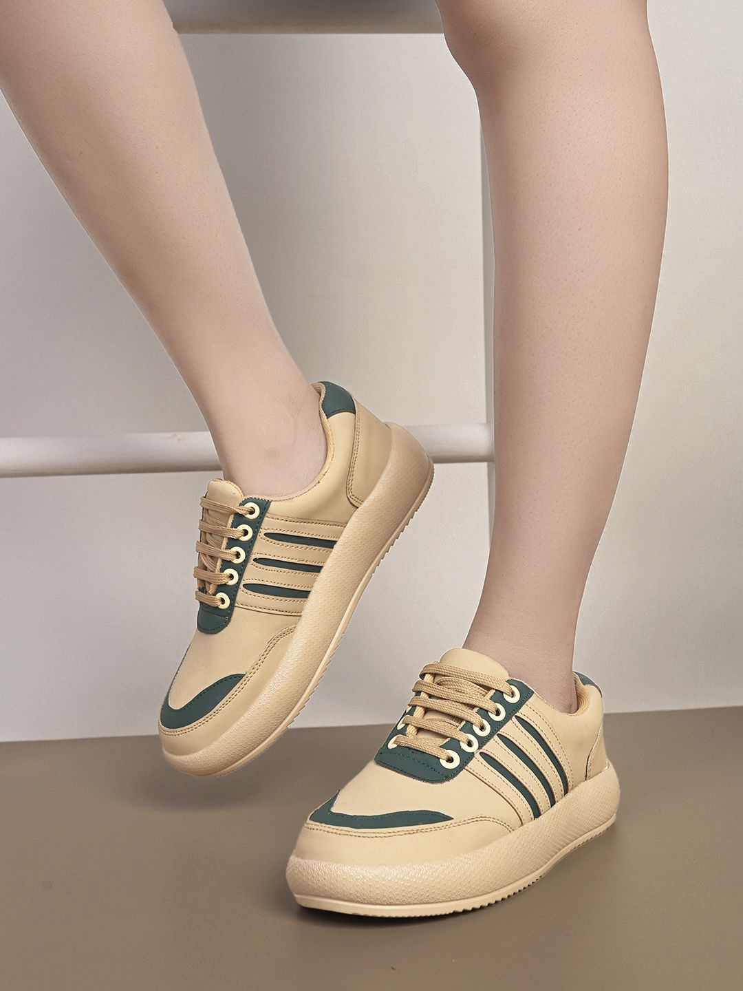 

Killer Women Round Toe Lace-Up Casual Sneakers, Olive