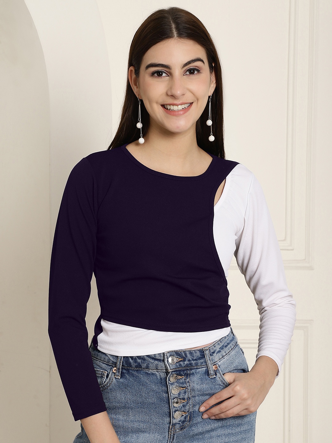 

Metronaut Women Round Neck Colourblocked Top, Navy blue