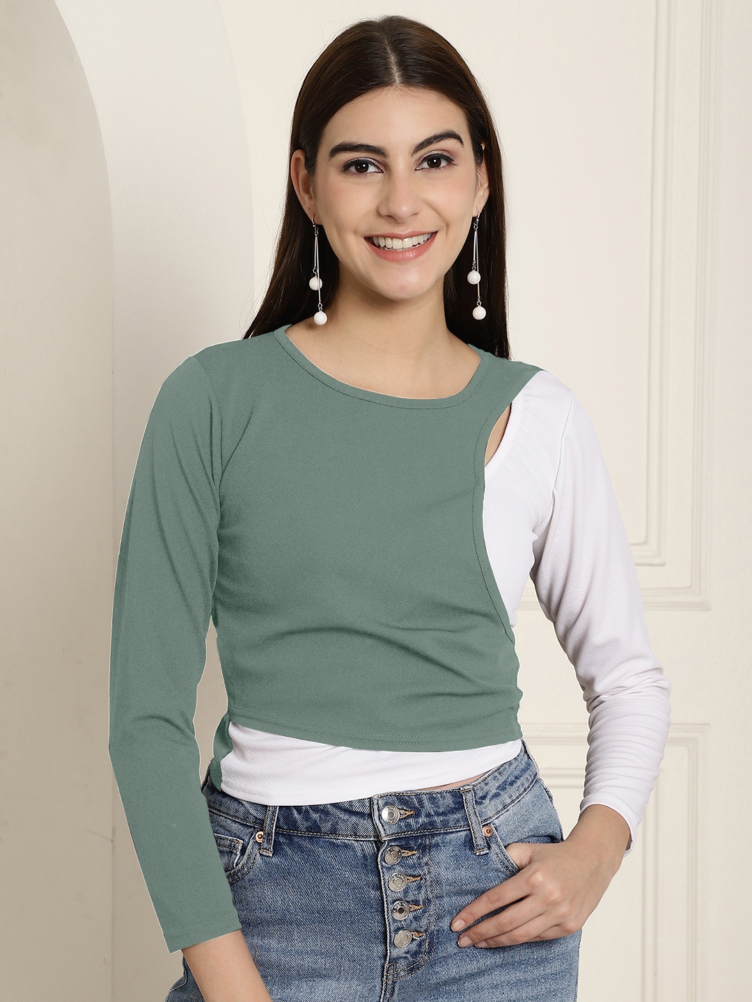 

Metronaut Women Keyhole Neck Top, Green