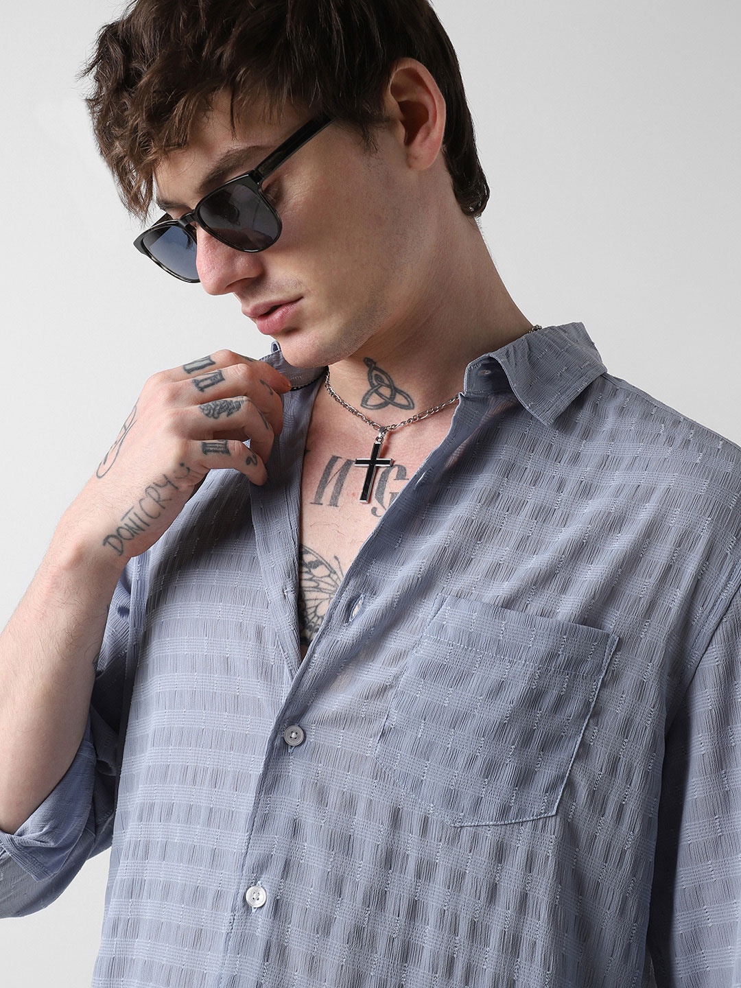

VASTRADO Men Classic Slim Fit Opaque Striped Casual Shirt, Blue