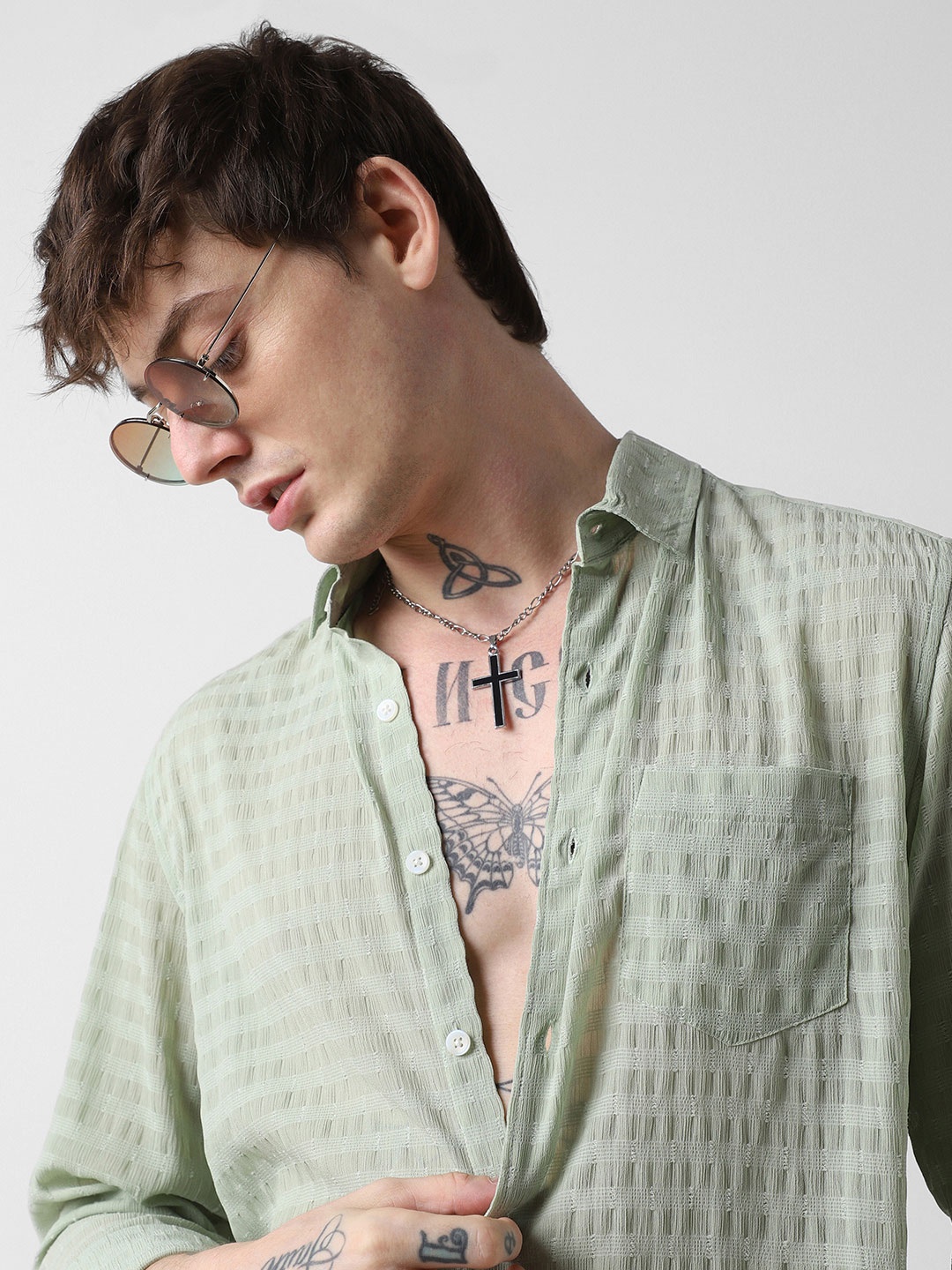 

VASTRADO Men Classic Slim Fit Opaque Striped Casual Shirt, Green