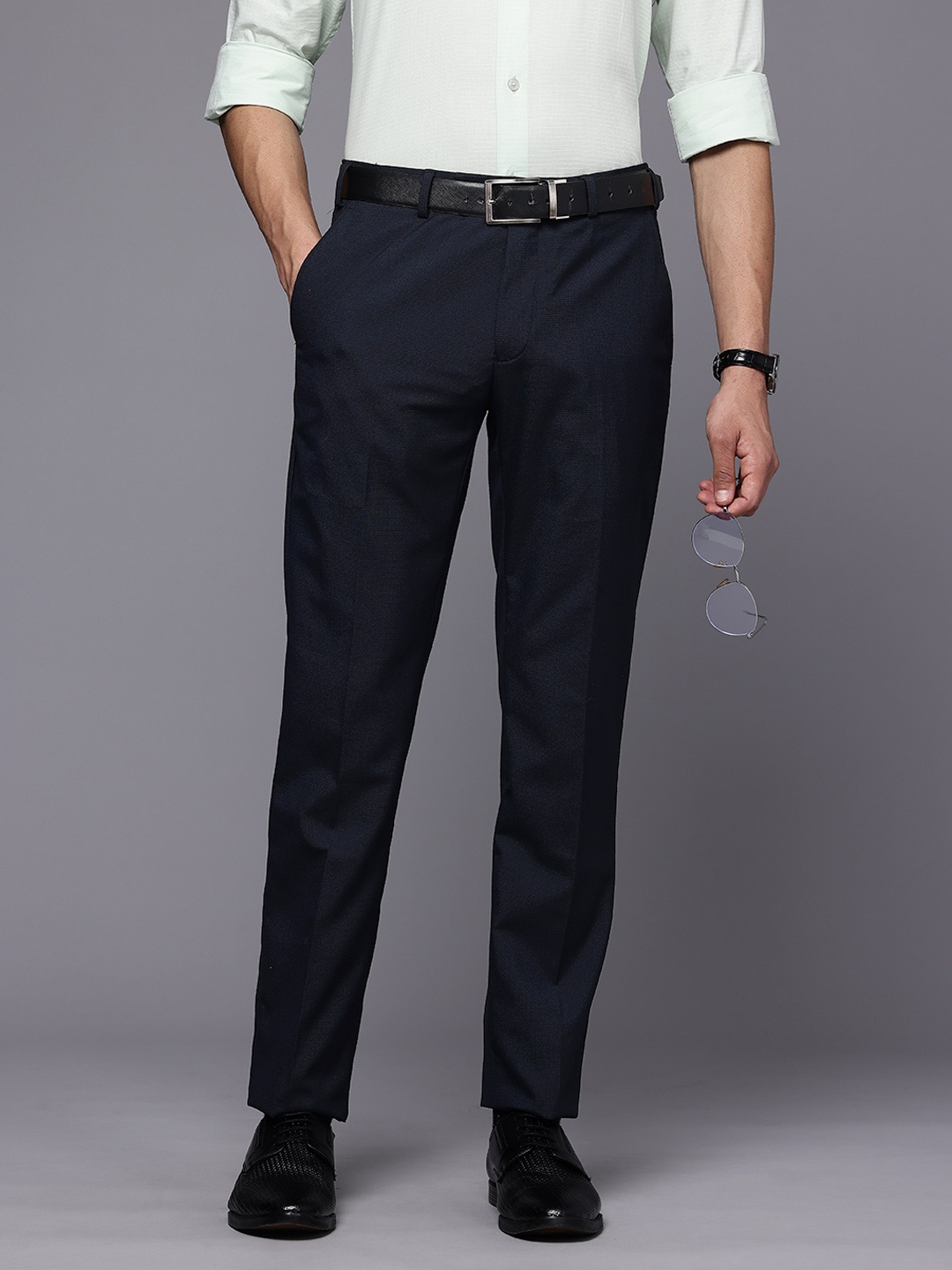 

Raymond Men Slim Fit Self Checked Formal Trousers, Navy blue