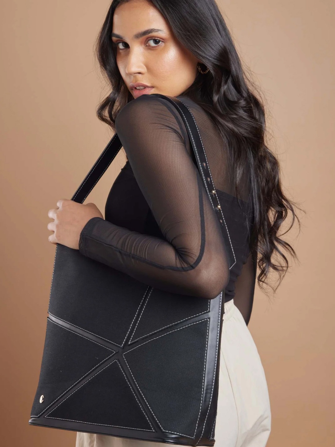 

CAI Women The Urban Commuter - Black Bag