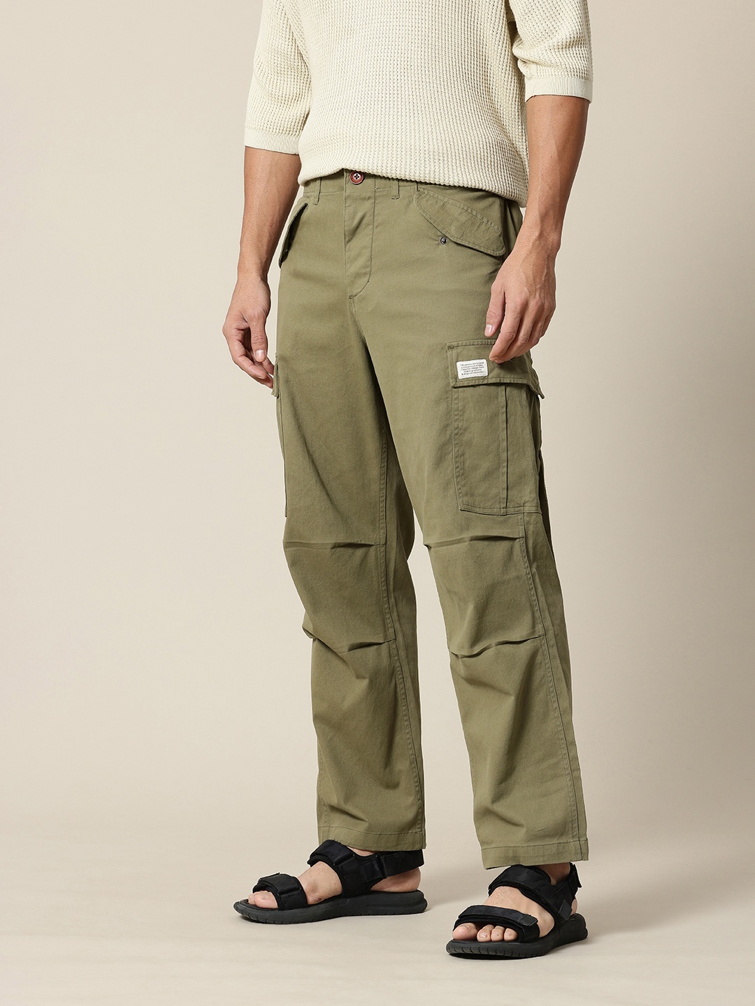 

Mr Bowerbird Men Smart Loose Fit Easy Wash Cargos Trousers, Olive