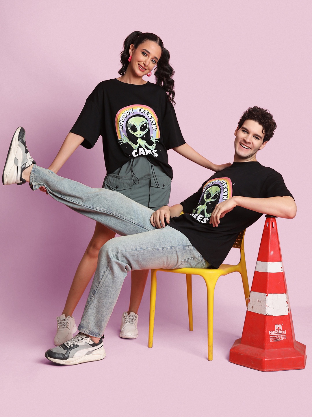 

Bene Kleed Men Graphic Printed Round Neck Cotton T-shirt, Black
