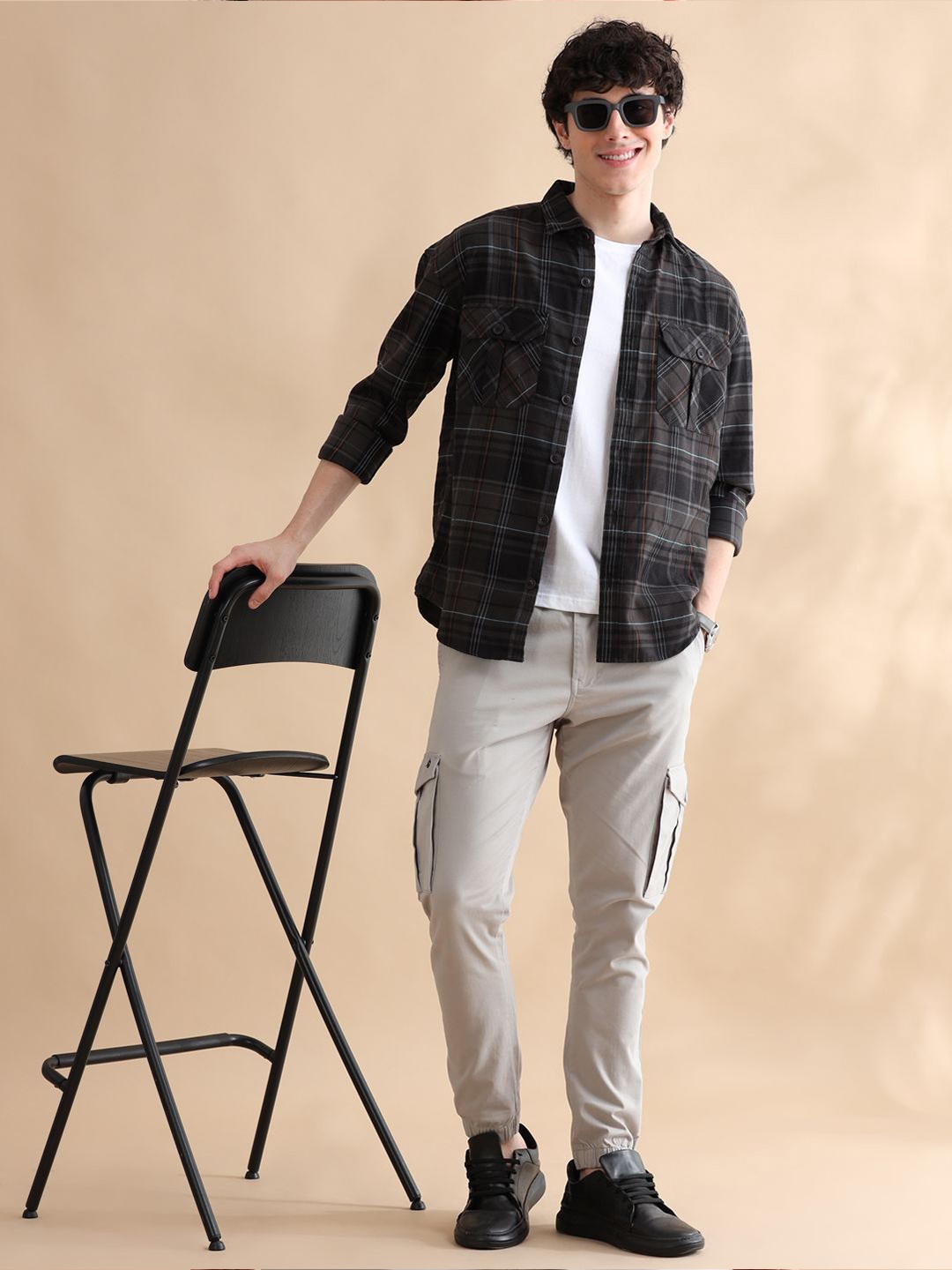 

Bushirt Men Relaxed Spread Collar Tartan Checked Cotton Oversized Casual Shirt, Grey
