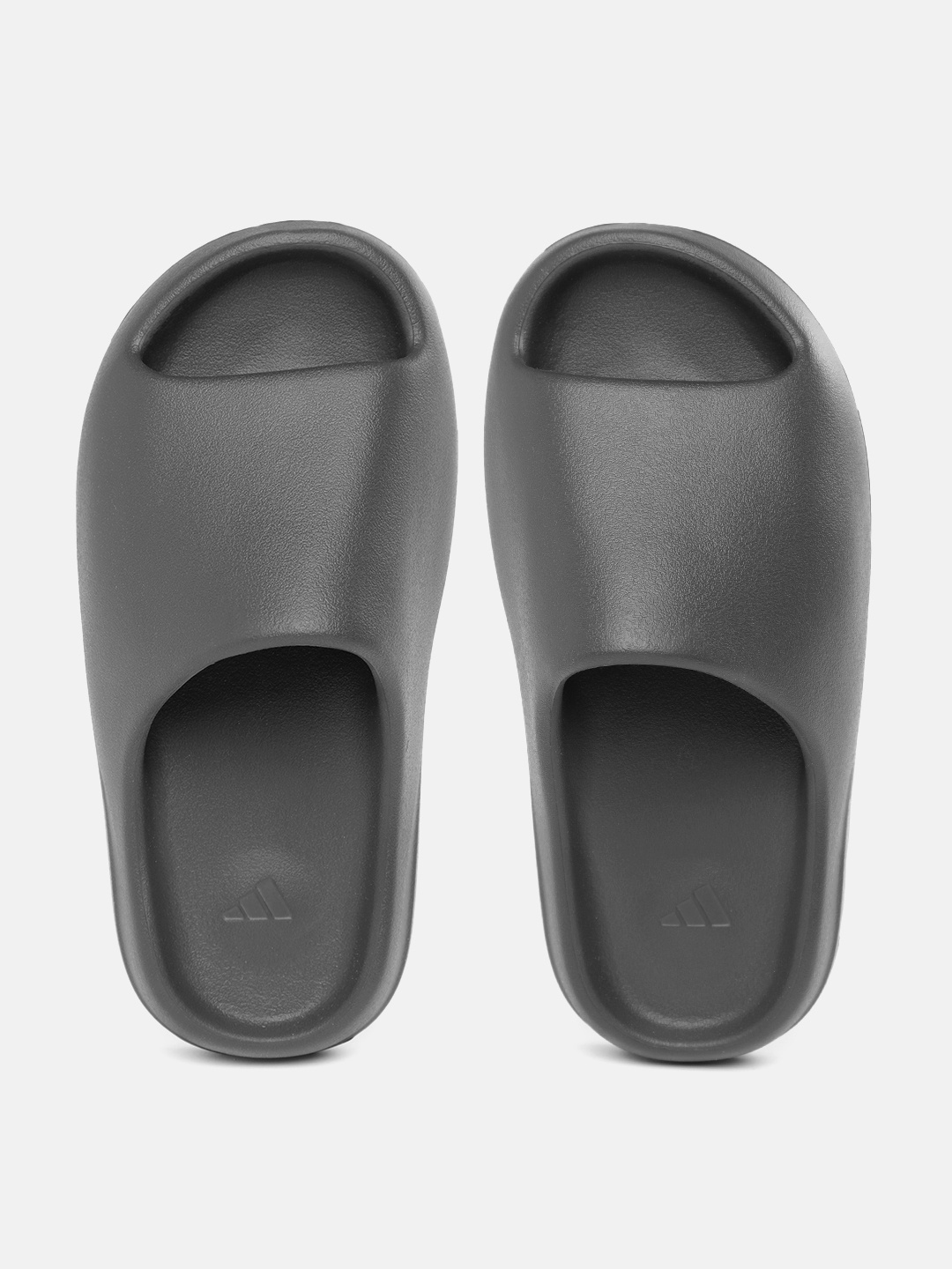 

ADIDAS Men Solid Sliders, Black