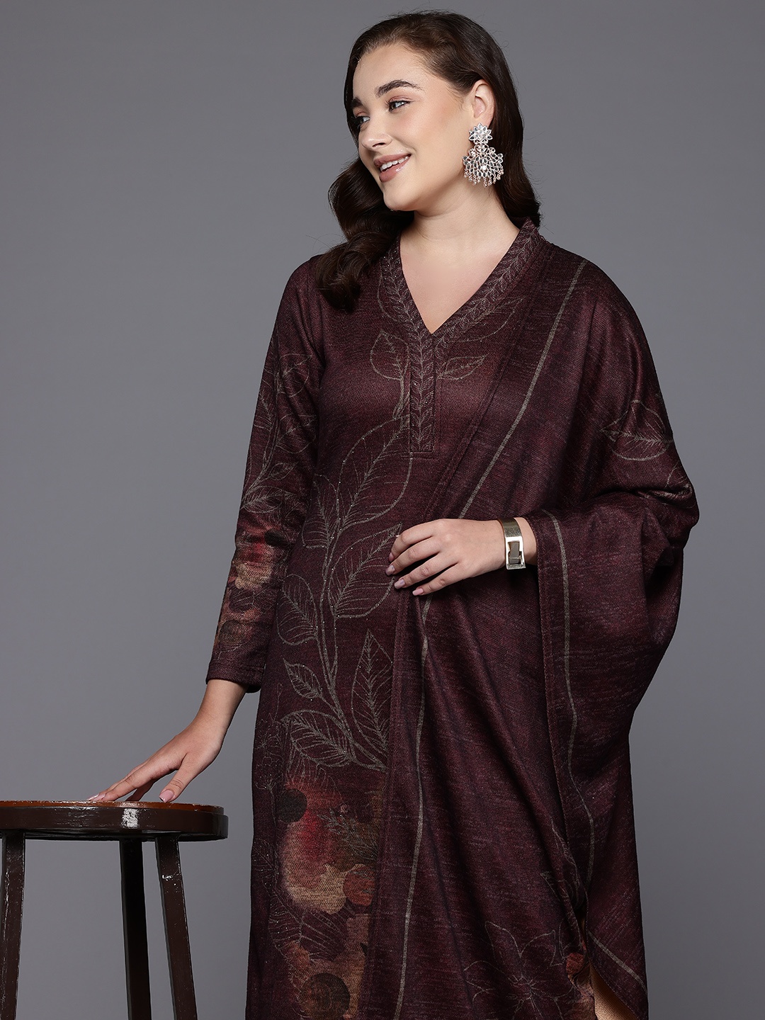 

Cayman Floral Printed Beads & Stones Pure Wool Kurta With Trousers & Dupatta, Burgundy