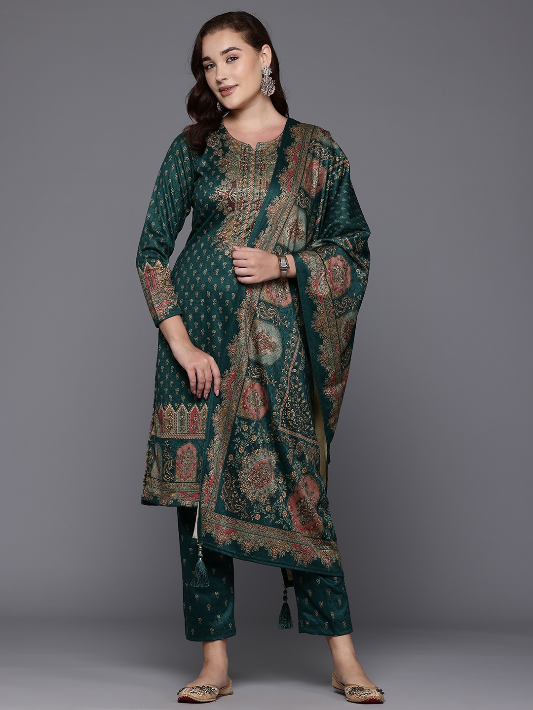

Cayman Ethnic Motifs Printed Sequinned Pure Wool Kurta With Trousers & Dupatta, Green