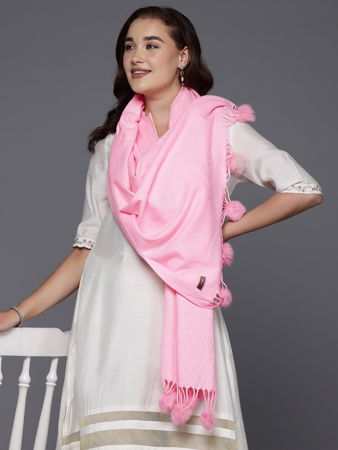 

Cayman Woollen Stole, Pink