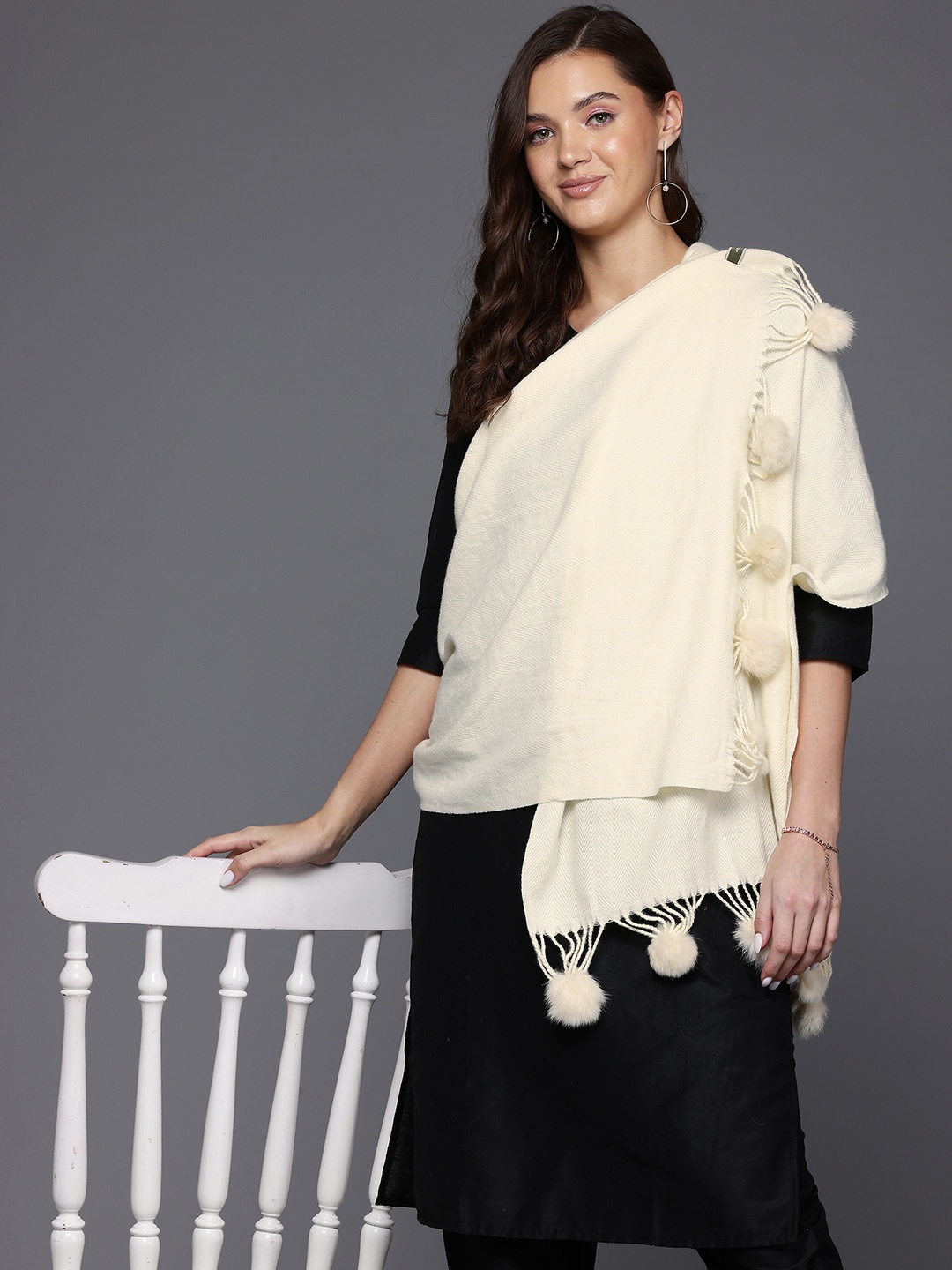 

Cayman Woollen Stole, Cream