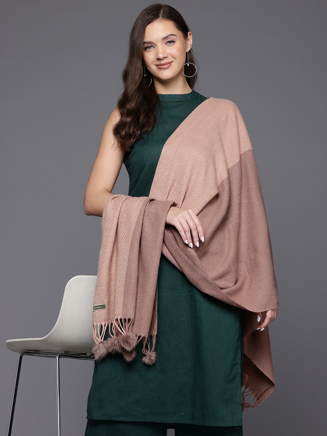 

Cayman Colourblocked Woollen Stole, Brown