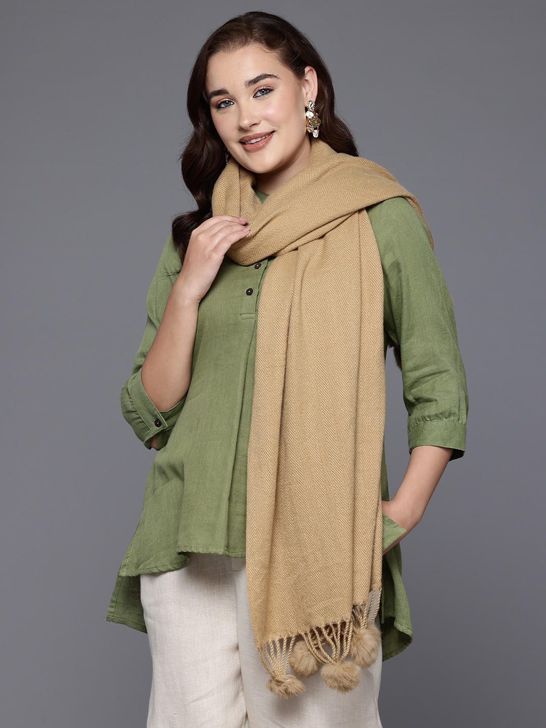 

Cayman Woollen Stole, Camel brown