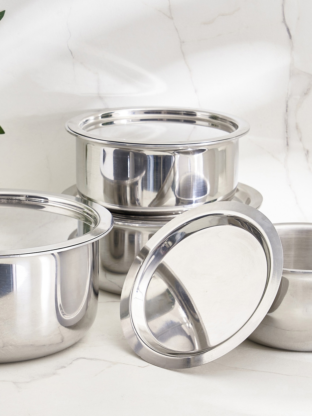 

Home Centre Corsica Aresco Triply Stainless Steel Tope With Lid - 1.5L