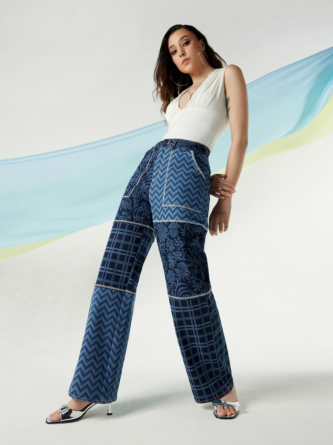 

Lee X Suneet Varma Women Tailored Relaxed Fit High Rise Jeans, Navy blue