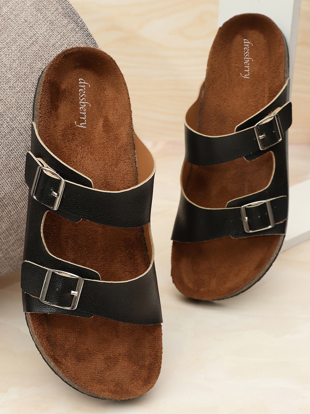 

DressBerry Women Open Toe Flats with Buckles, Black