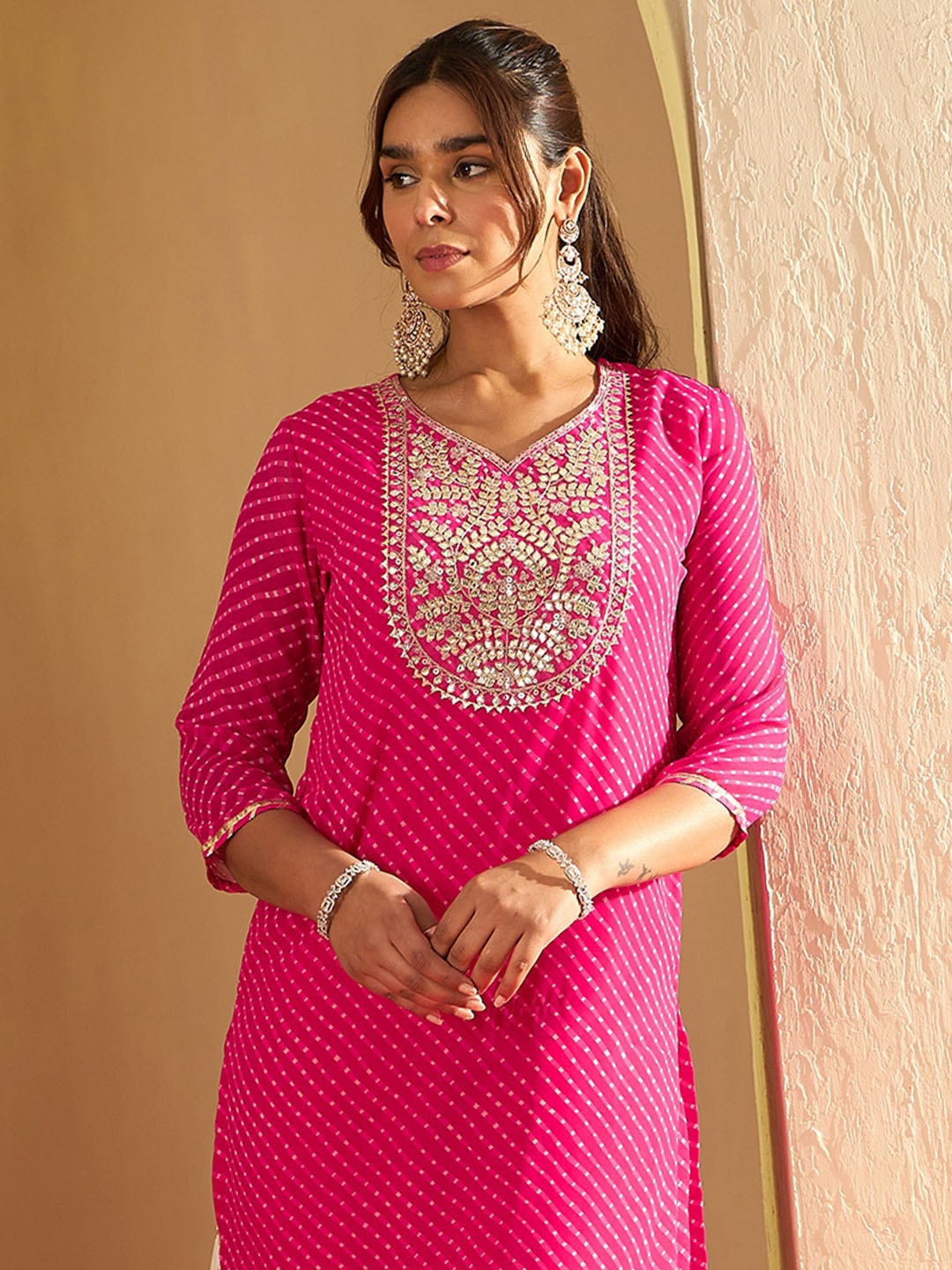

Indo Era Ethnic Motifs Embroidered Gotta Patti Straight Kurta, Pink