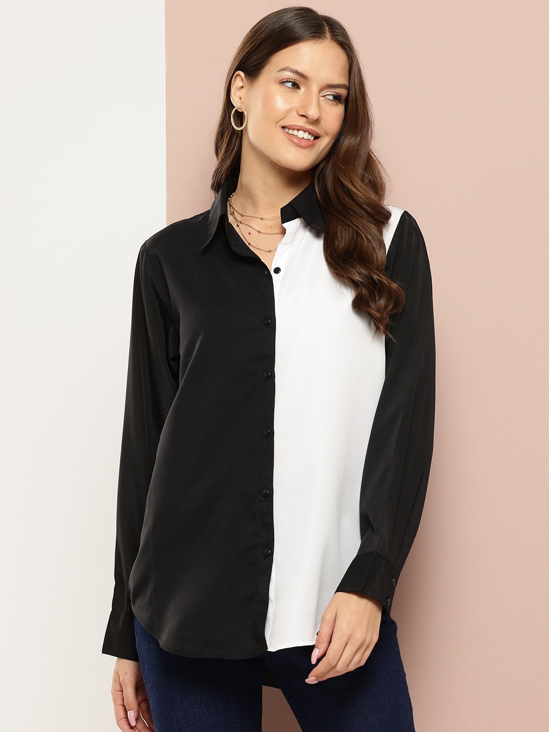 

Qurvii Comfort Colourblocked Casual Shirt, Black