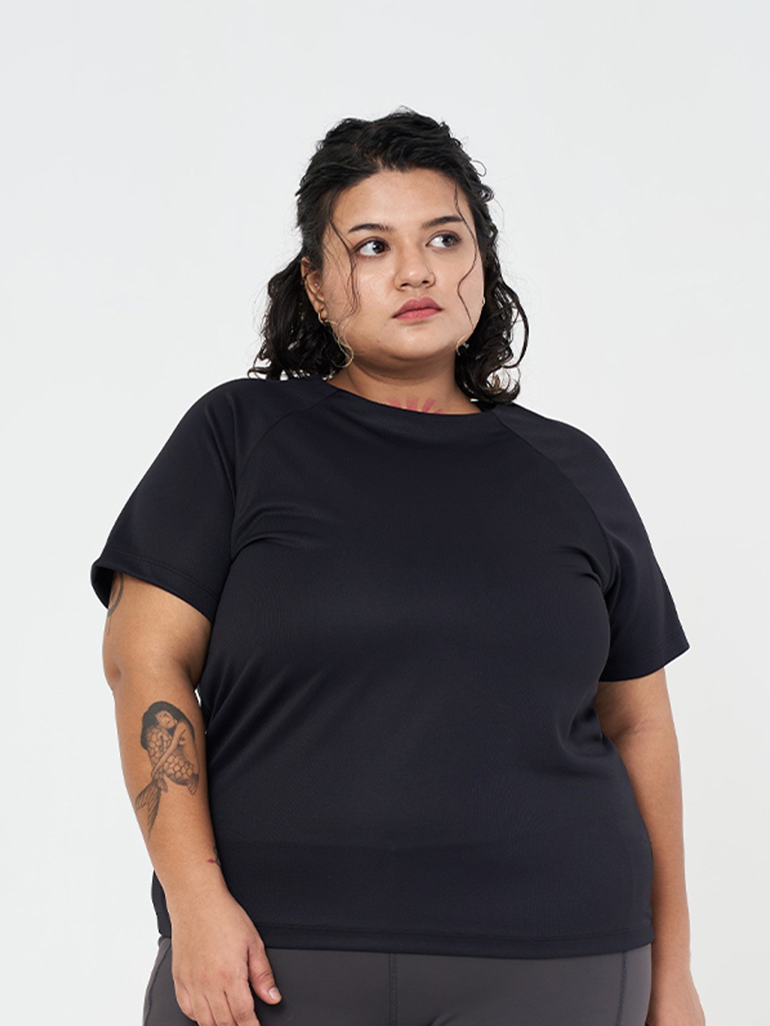 SPIRIT ANIMAL Women Plus Size Solid Round Neck T-shirt, Black