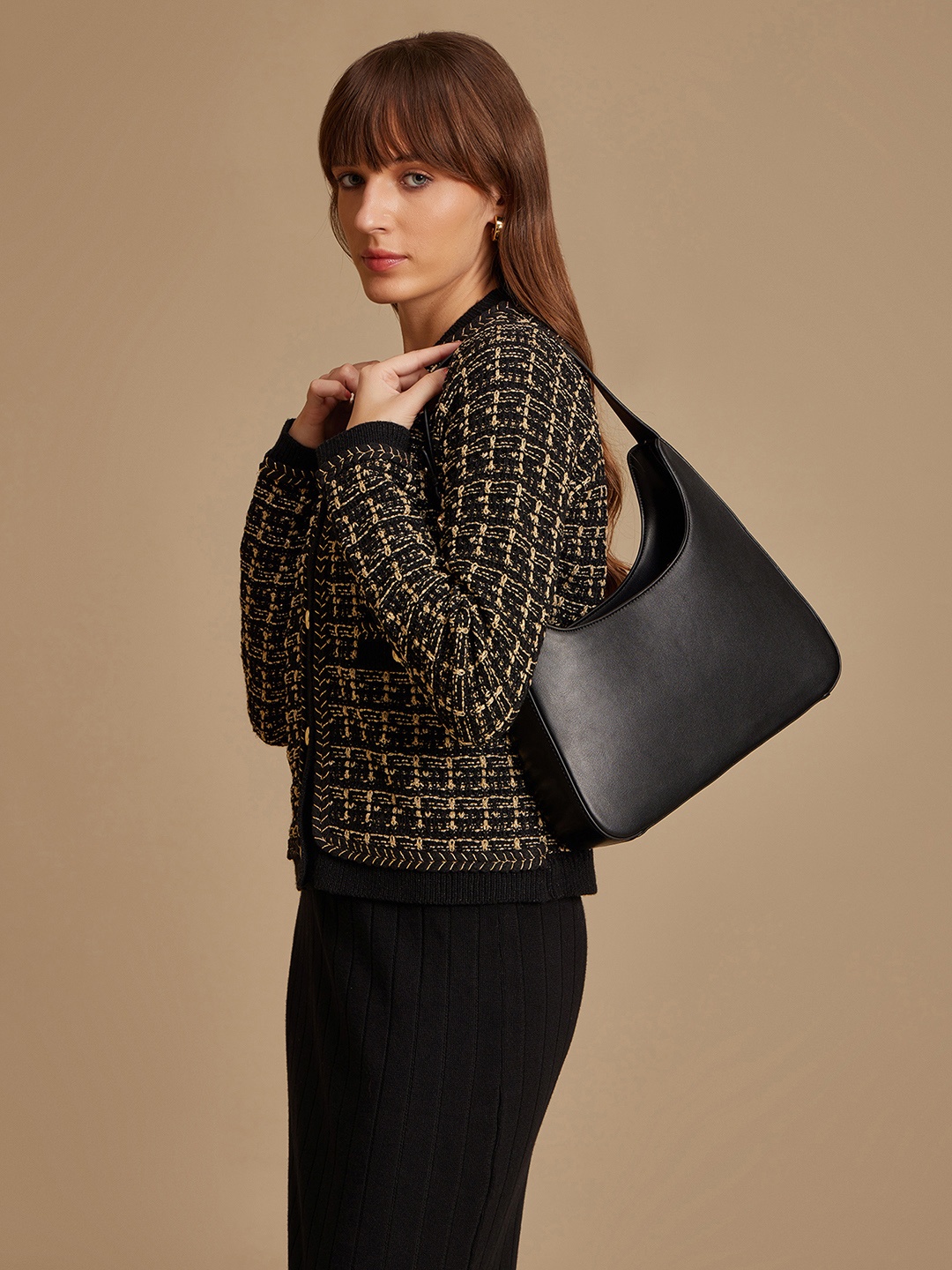 

Kazo Women Textured Solid Structured Shoulder Bag, Black