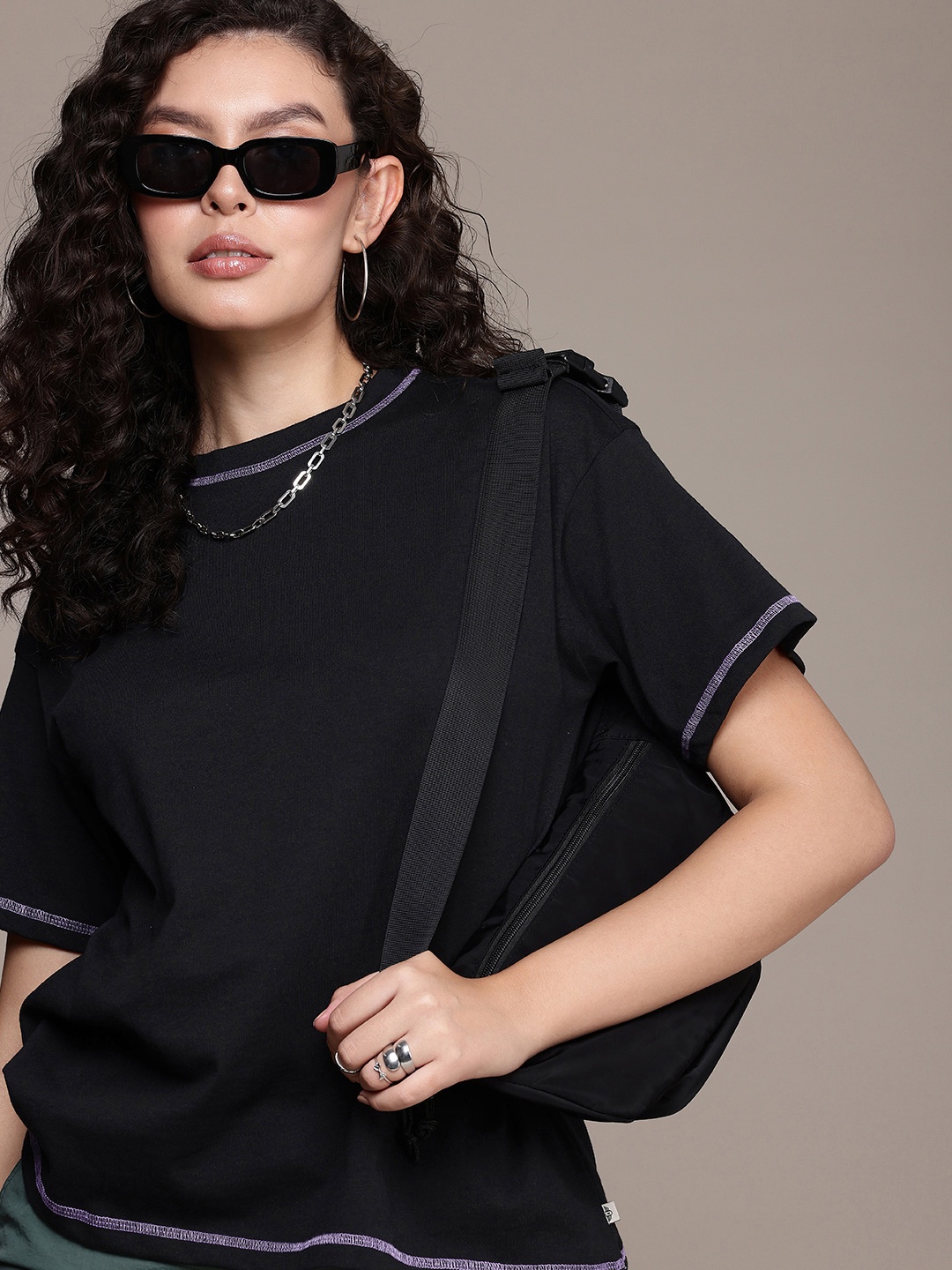 

The Roadster Life Co. Drop-Shoulder Sleeves Oversized T-shirt, Black
