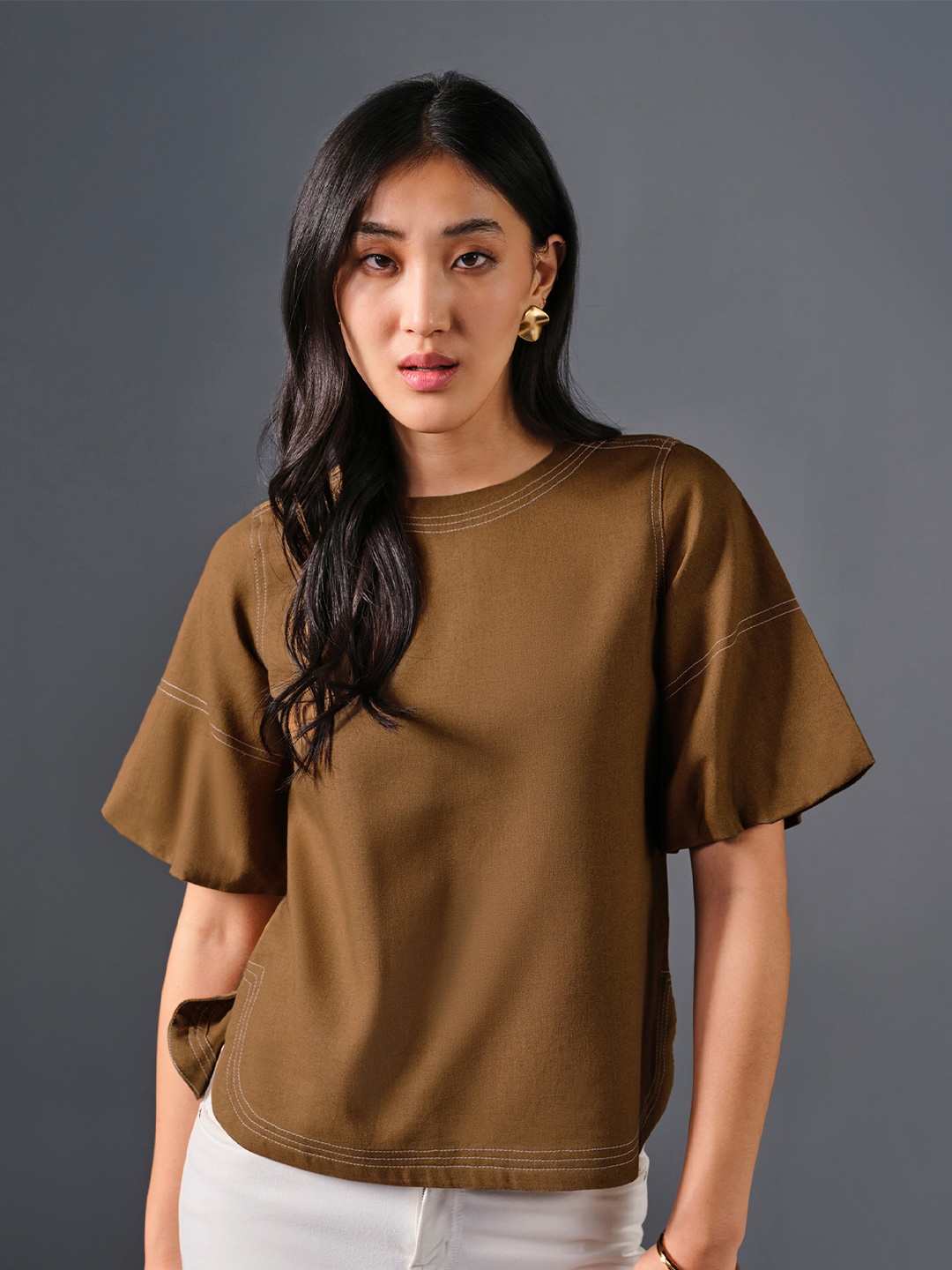 

AND Women Solid Round Neck Regular Sleeves Top, Brown
