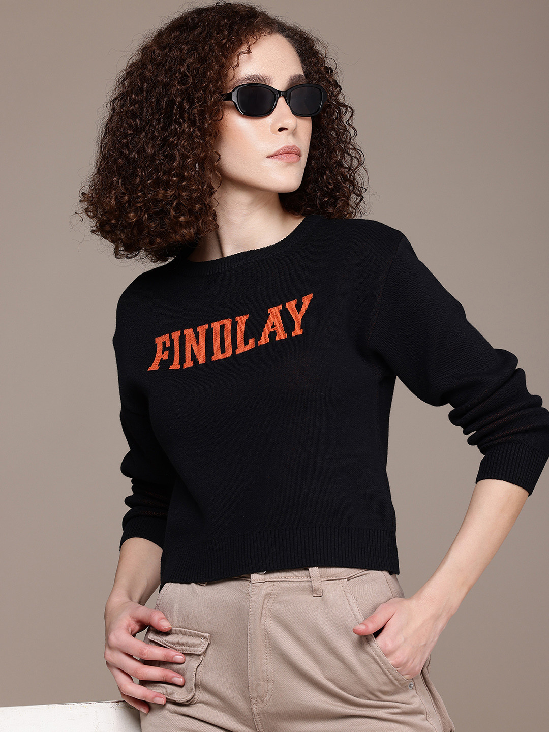 

Roadster Typography Crop Pullover, Black