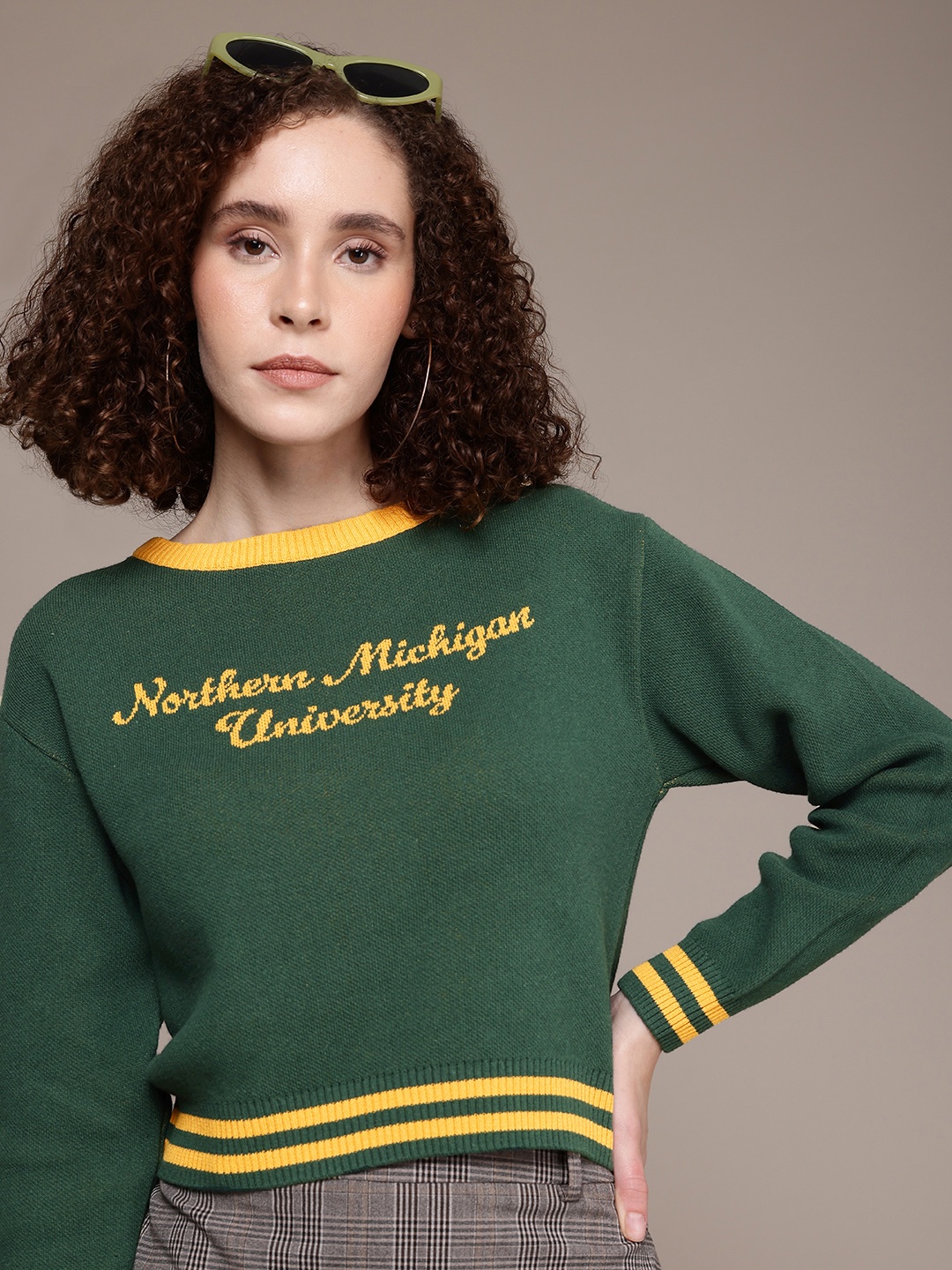 

Roadster Typography Crop Pullover, Olive