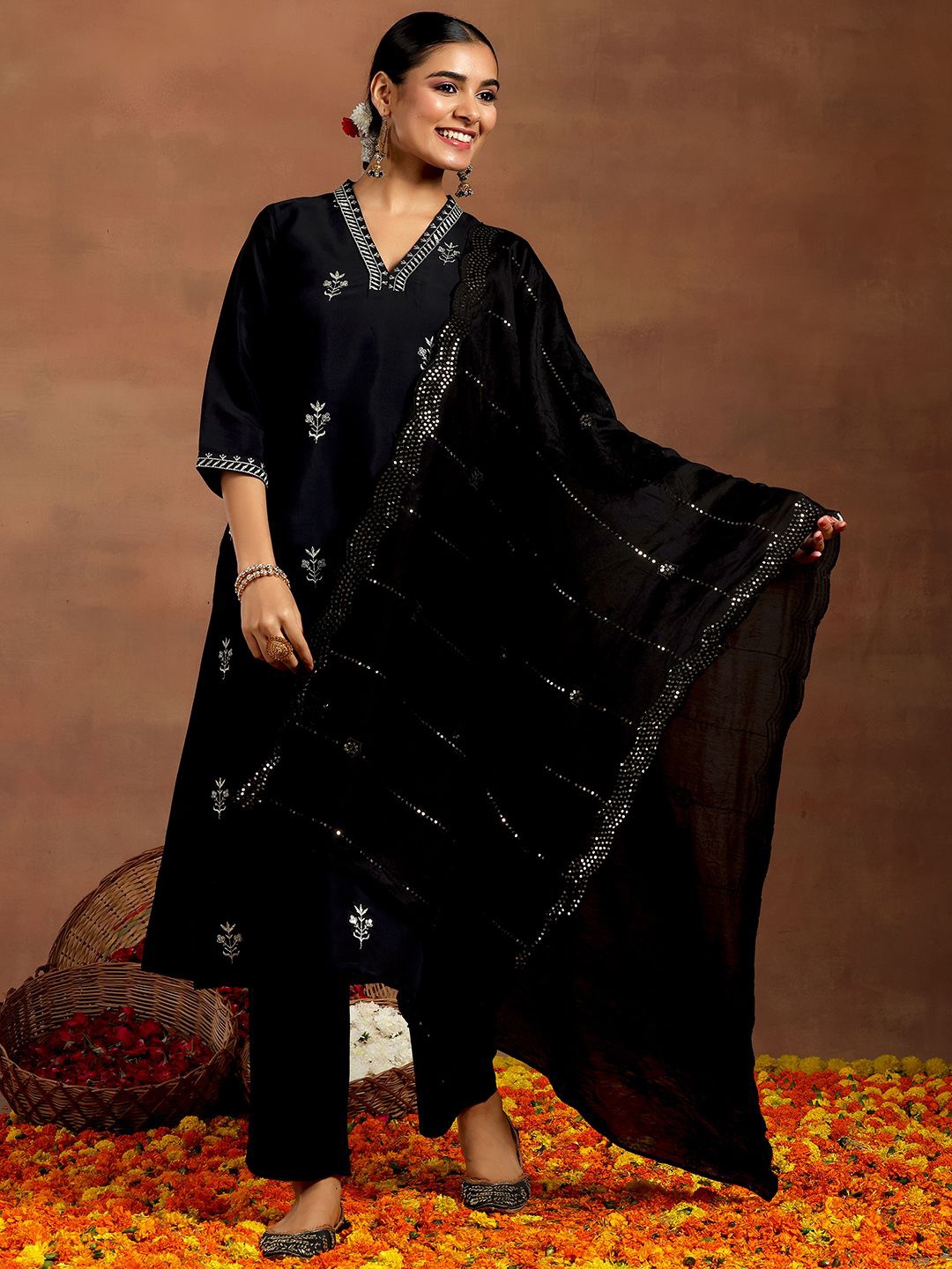 

Libas Floral Embroidered Kurta with Trouser & Dupatta, Black