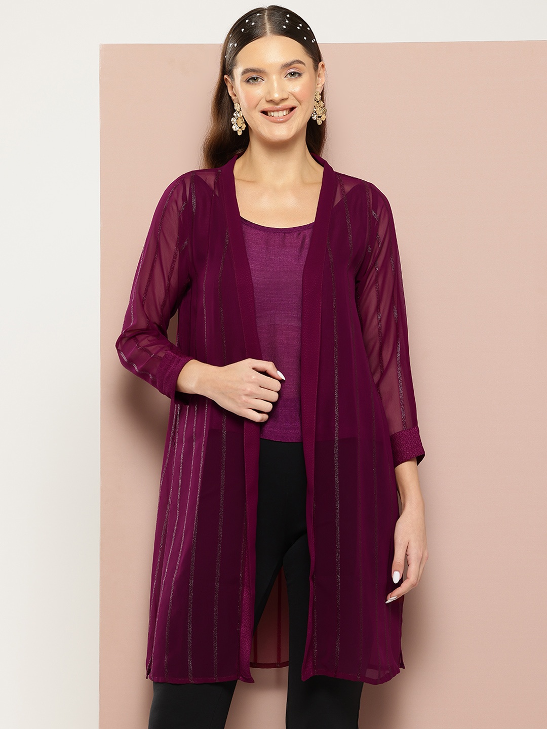 

Qurvii Striped Longline Shrug, Burgundy