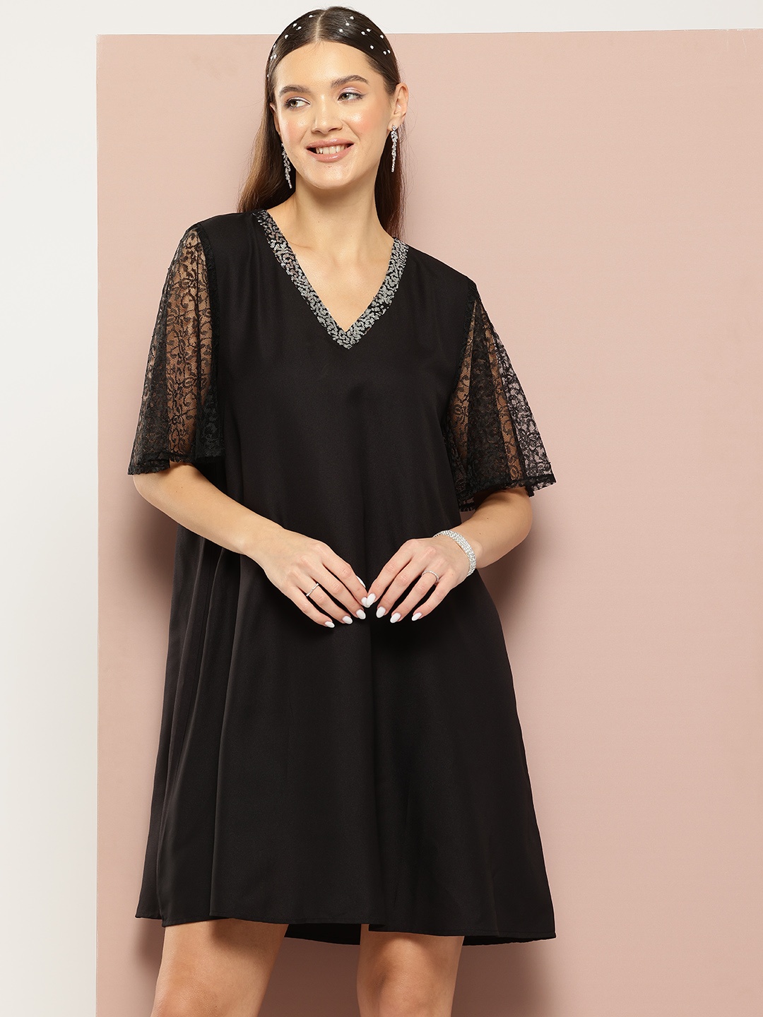 

Qurvii Flared Sleeve Sequined Trapeze Dress, Black