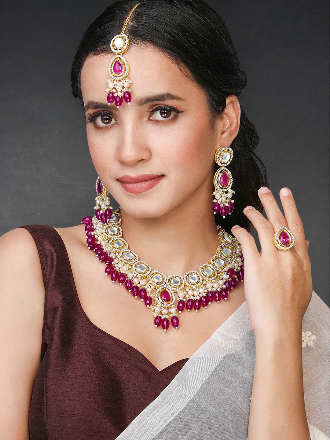 

Peora Gold-Plated Stone-Studded & Beaded Jewellery Set