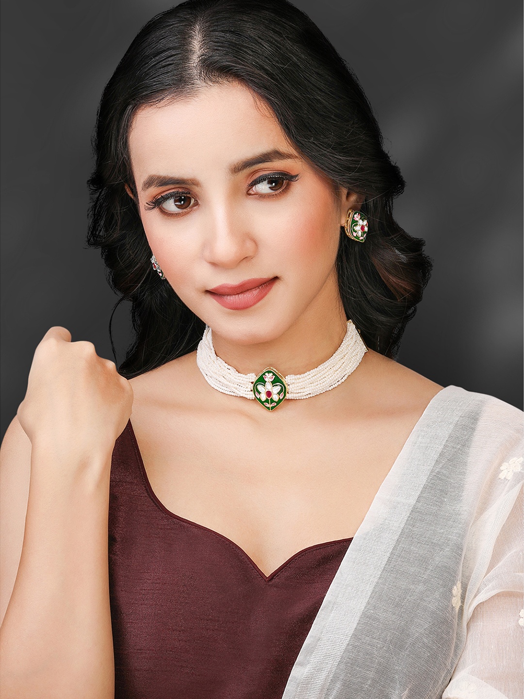 

Peora Gold-Plated Stone Studded & Beaded Jewellery Set