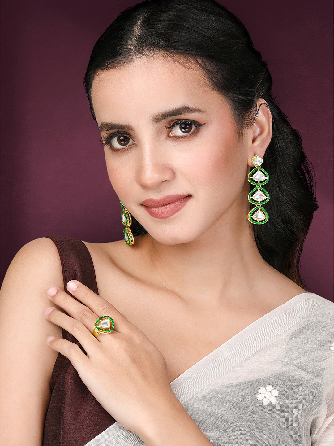 

Peora Gold-Plated Stone-Studded & Beaded Jewellery Set