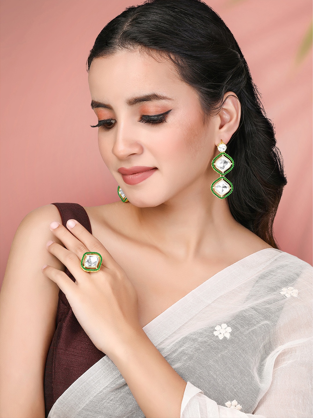 

Peora Gold-Plated Stone-Studded Jewellery Set