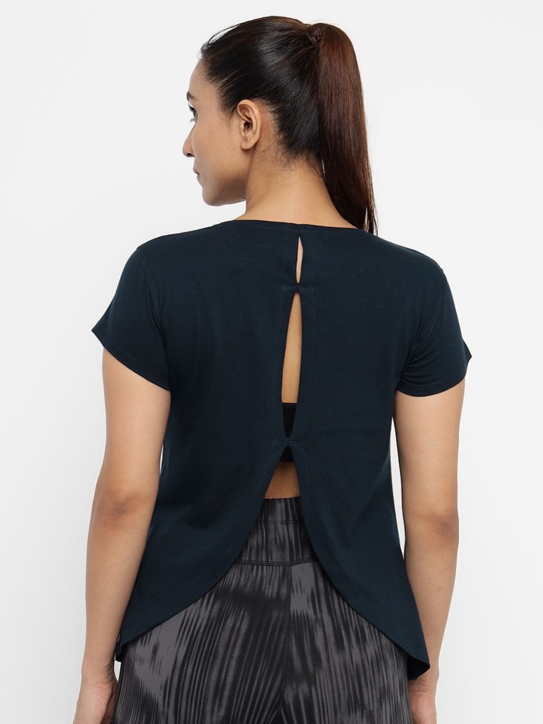 

appulse Slim Fit Round Neck Back Open Cotton T-shirt, Navy blue
