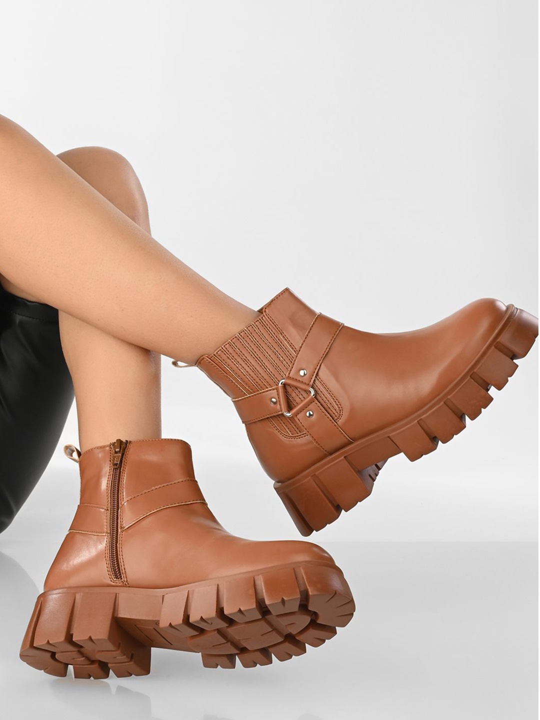 

ADORLY Women Heeled Chelsea Boots, Tan