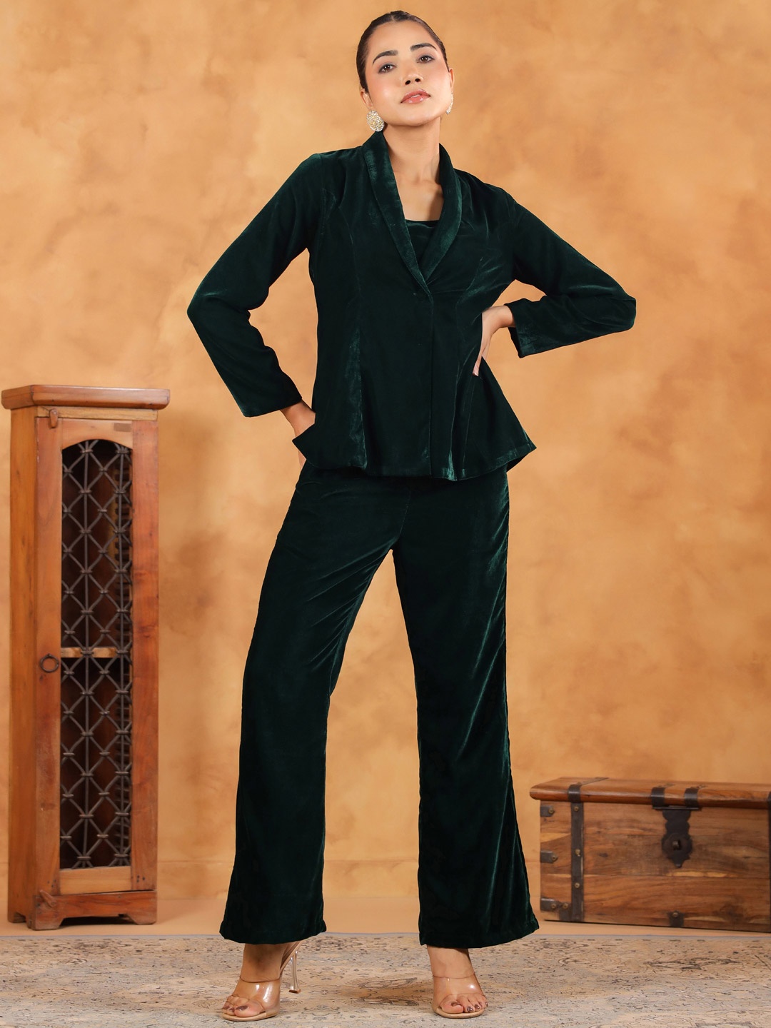 

Janasya Shoulder Straps Velvet Crop Top With Trouser & Jacket, Green