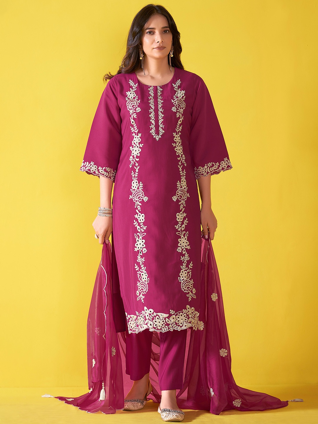 

Anouk Magenta Floral Embroidered Chanderi Silk Straight Kurta With Trouser & Dupatta