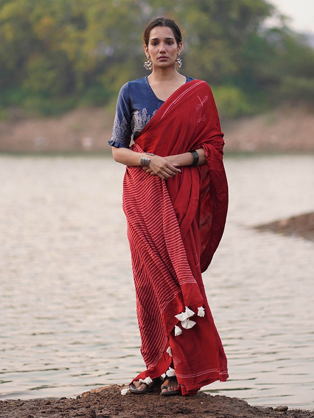 

Chidiyaa Jaisal Dhara Blockprinted Saree, Red