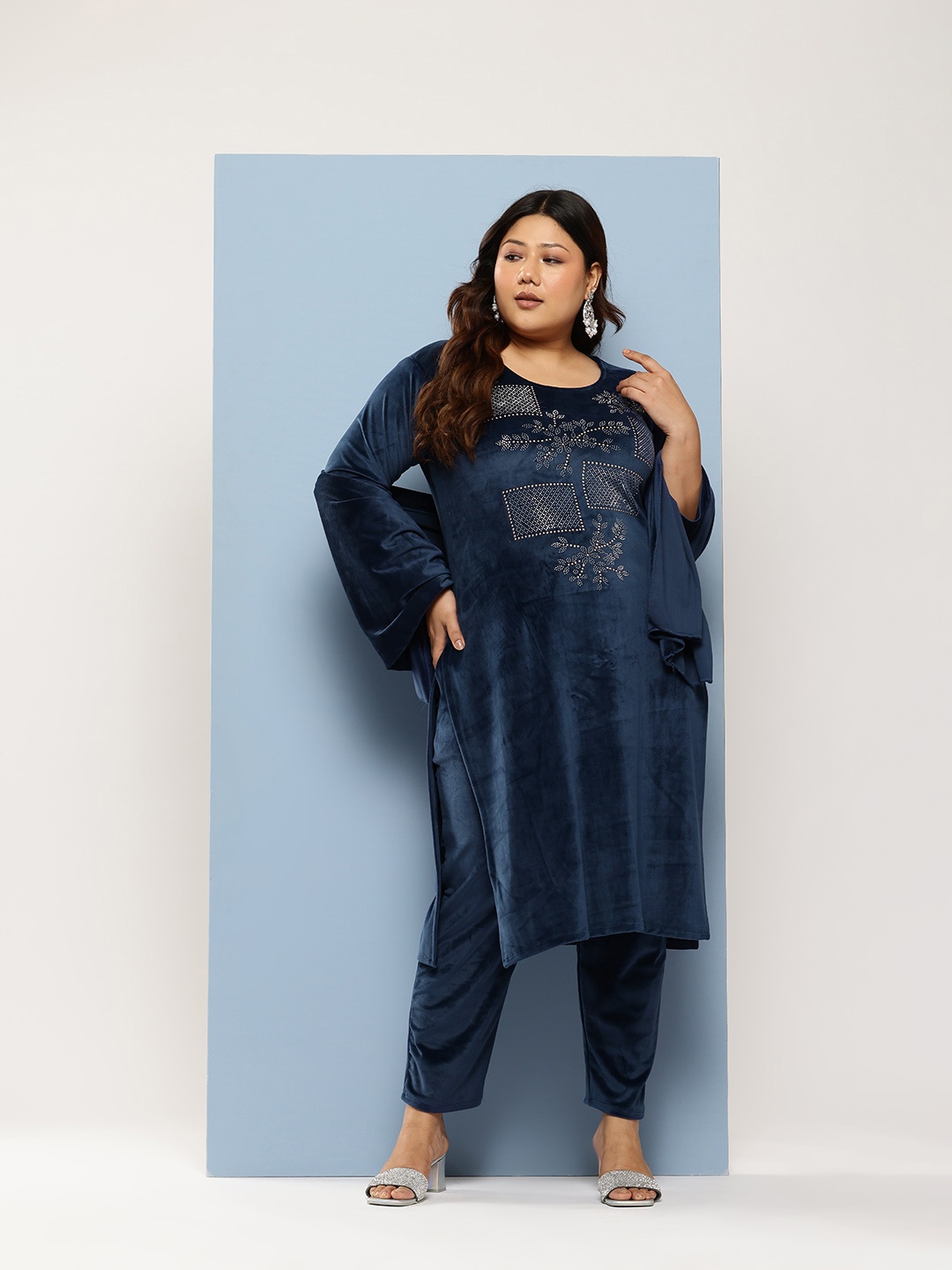 Aarika Plus Size Beads and Stones Pure Cotton Velvet Kurta with Trousers & With Dupatta, Blue