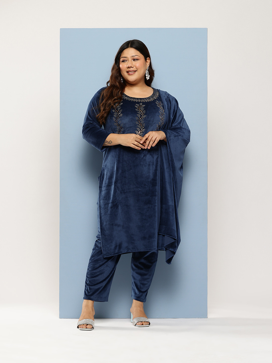 

Aarika Plus Size Beads and Stones Pure Cotton Velvet Kurta with Palazzos & With Dupatta, Blue