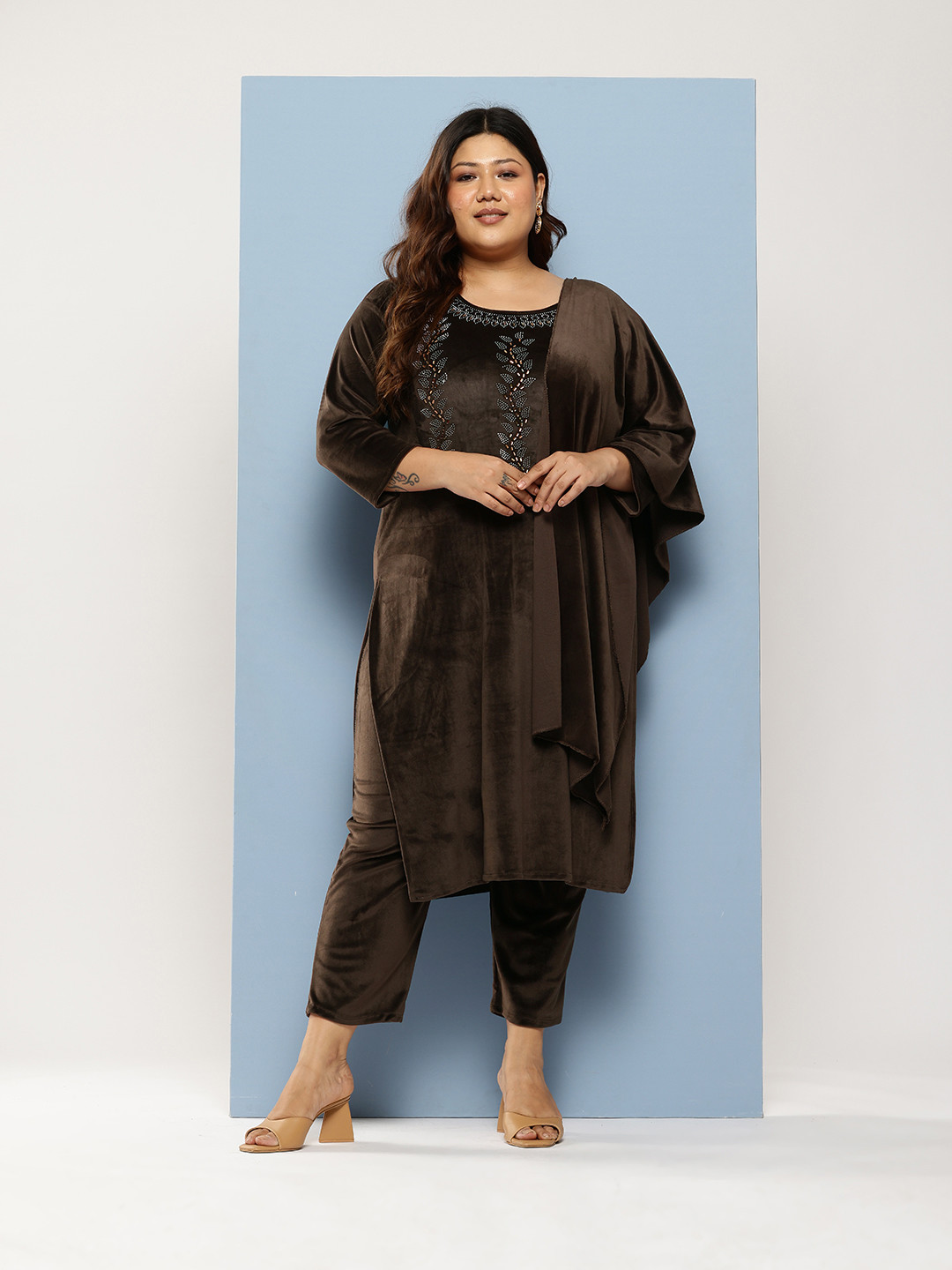 

Aarika Plus Size Floral Beads & Stones Pure Cotton Velvet Kurta With Trousers & Dupatta, Brown