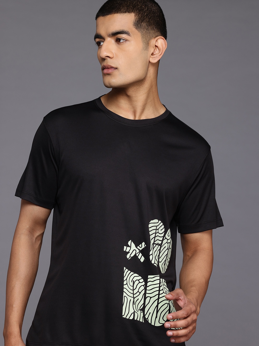 

HRX by Hrithik Roshan Men Typography Printed Rapid-Dry Running T-shirt, Black