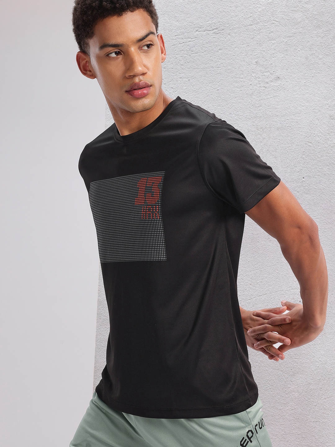 

HRX by Hrithik Roshan Printed Rapid-Dry Training T-shirt, Black