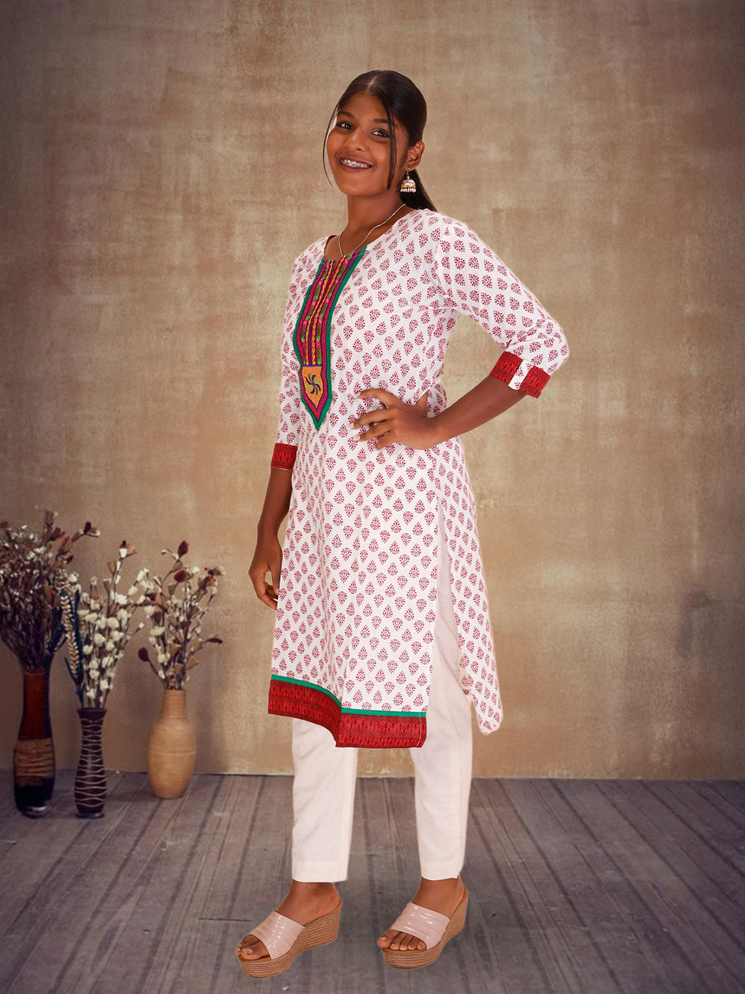 

Avishya Floral Printed Thread Work Pure Cotton Straight Kurta, White