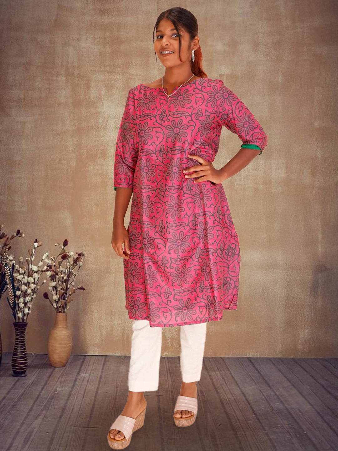 

Avishya Floral Printed Pure Cotton Kurta, Pink