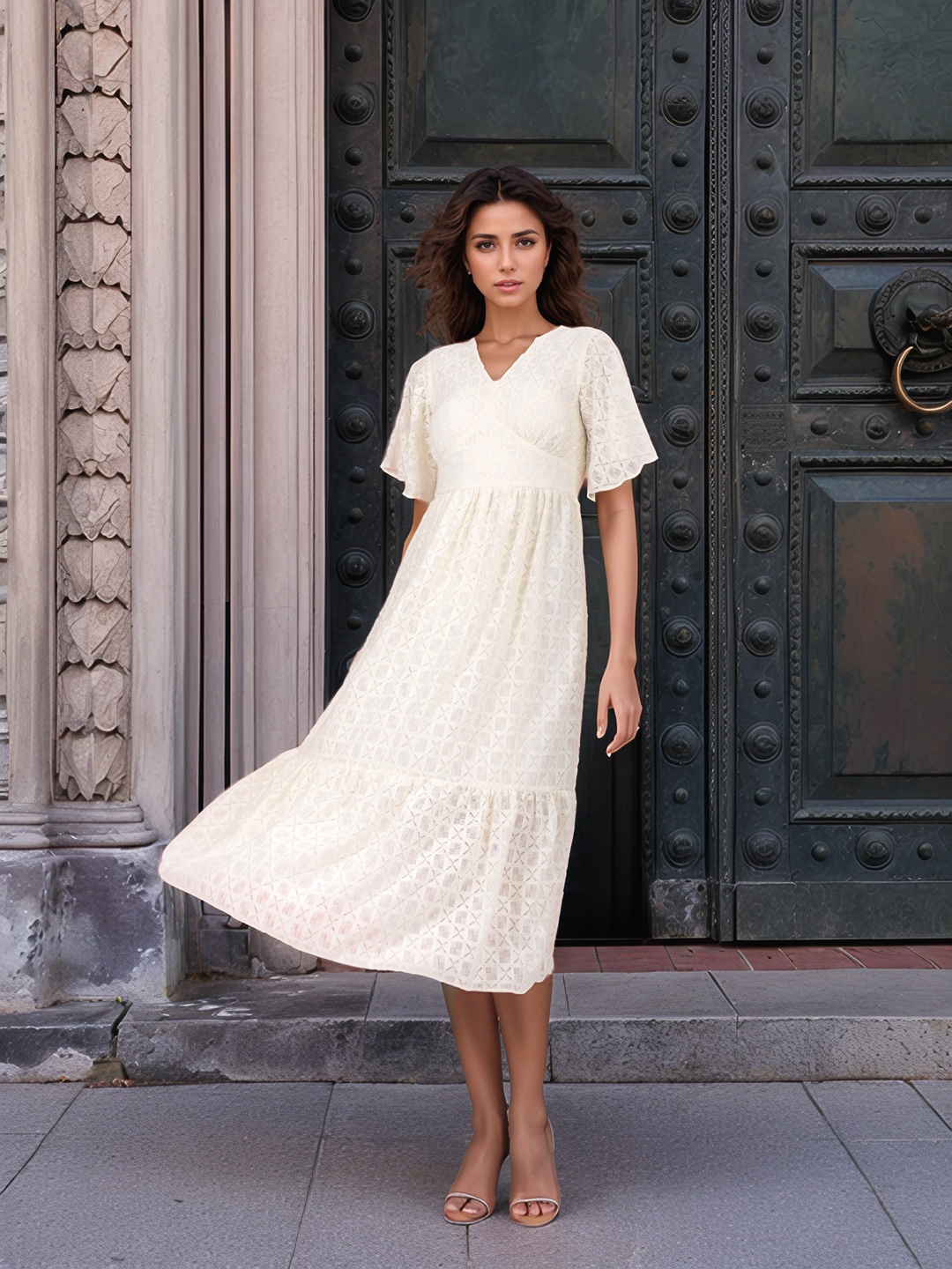

Stylecast X Hersheinbox Flutter Sleeve Lace Empire Midi Dress, Cream